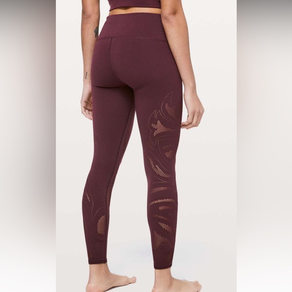 Lululemon Reveal Tight En Avante 26" Size 6 - Picture 2 of 12